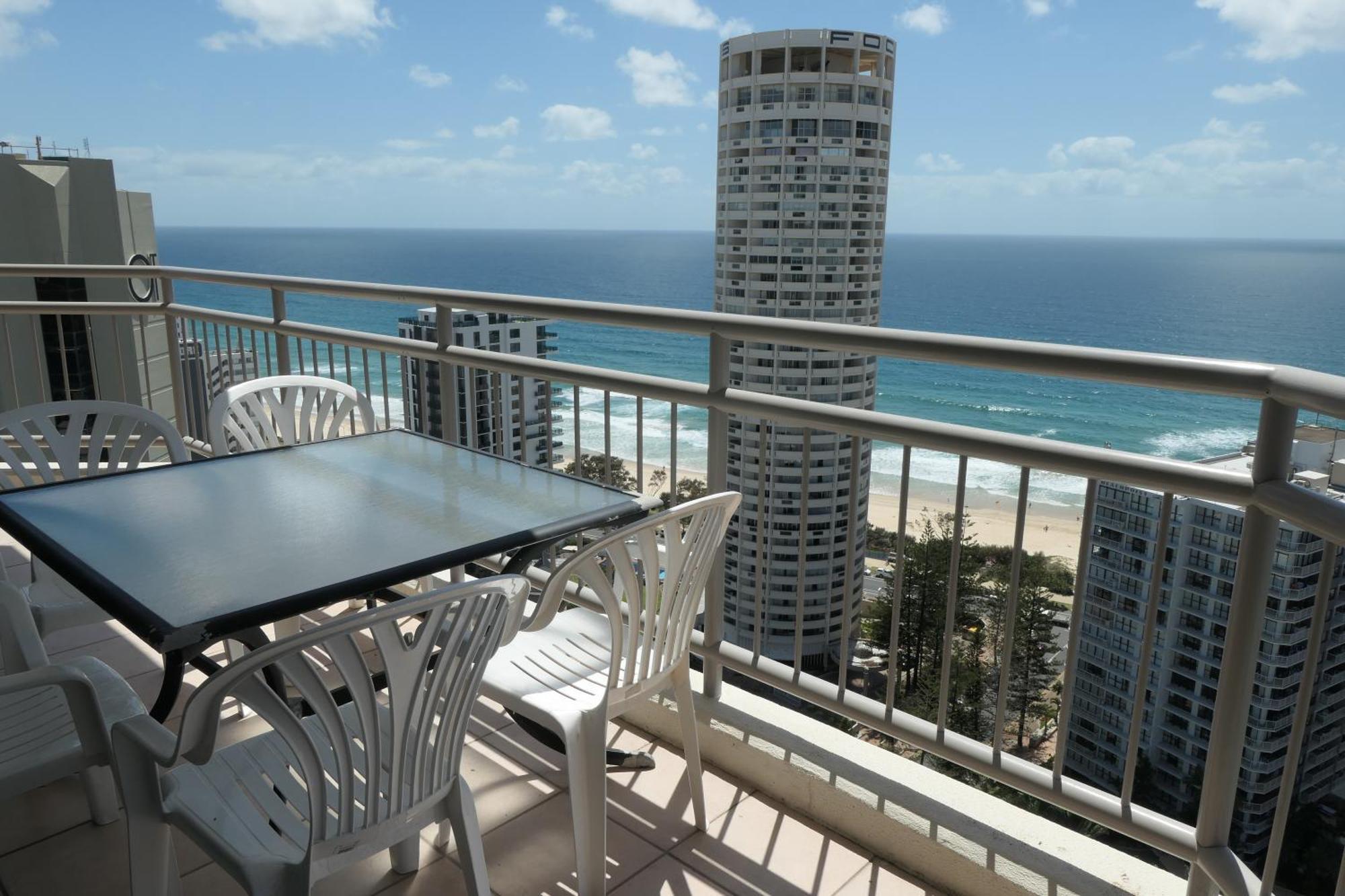 Crown Towers Apartment